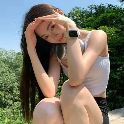 肮脏的黑袋子